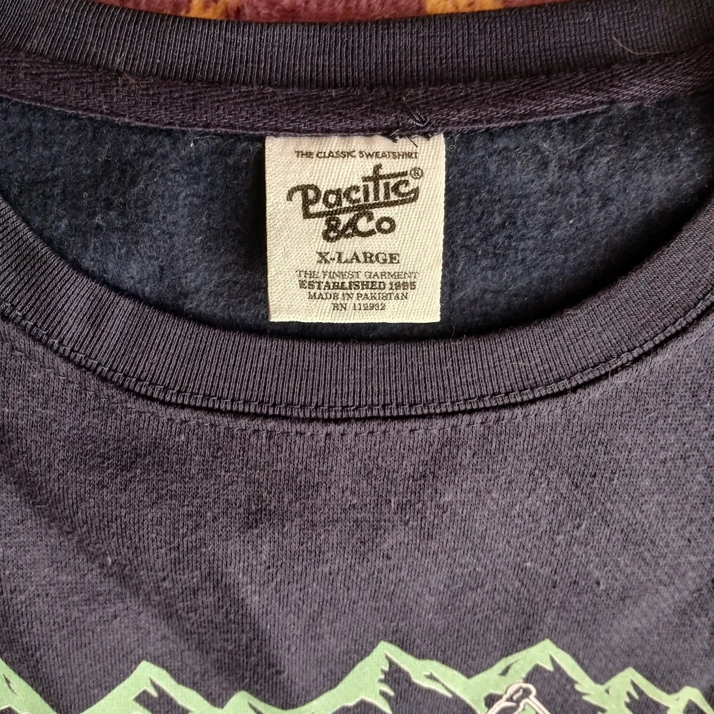 Pacific&Co Hit The Slopes Ski Crew Neck NWT